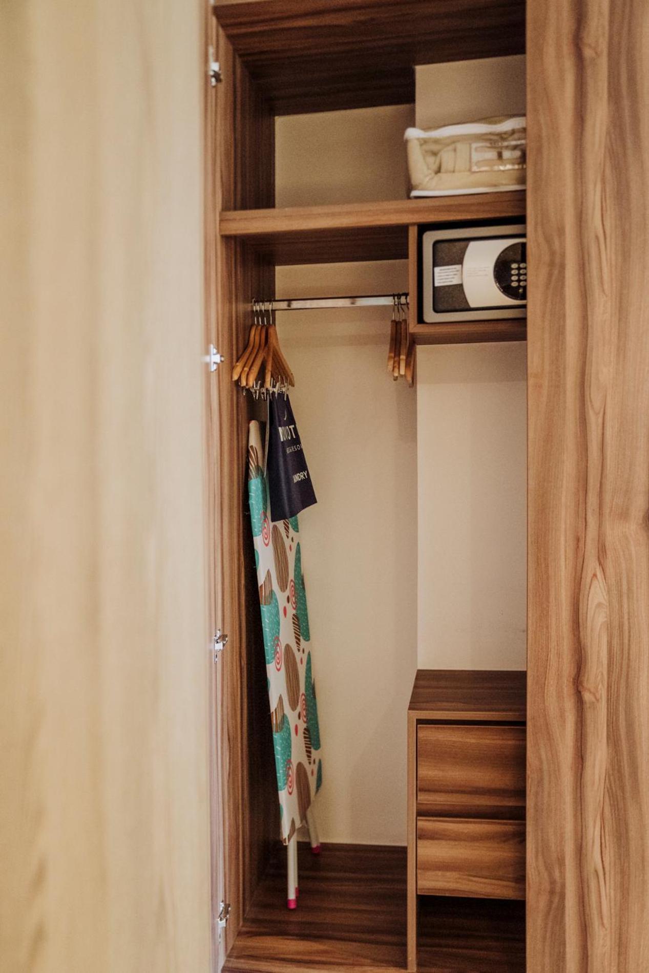 Novotel Medellin El Tesoro Eksteriør bilde A wardrobe