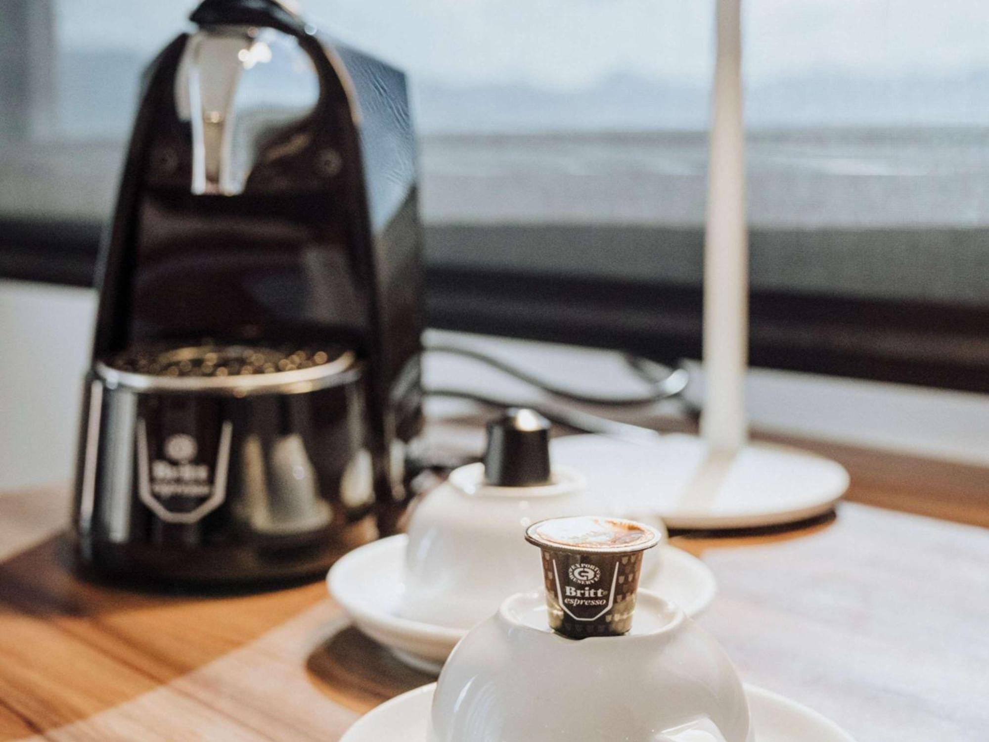 Novotel Medellin El Tesoro Eksteriør bilde A coffee machine