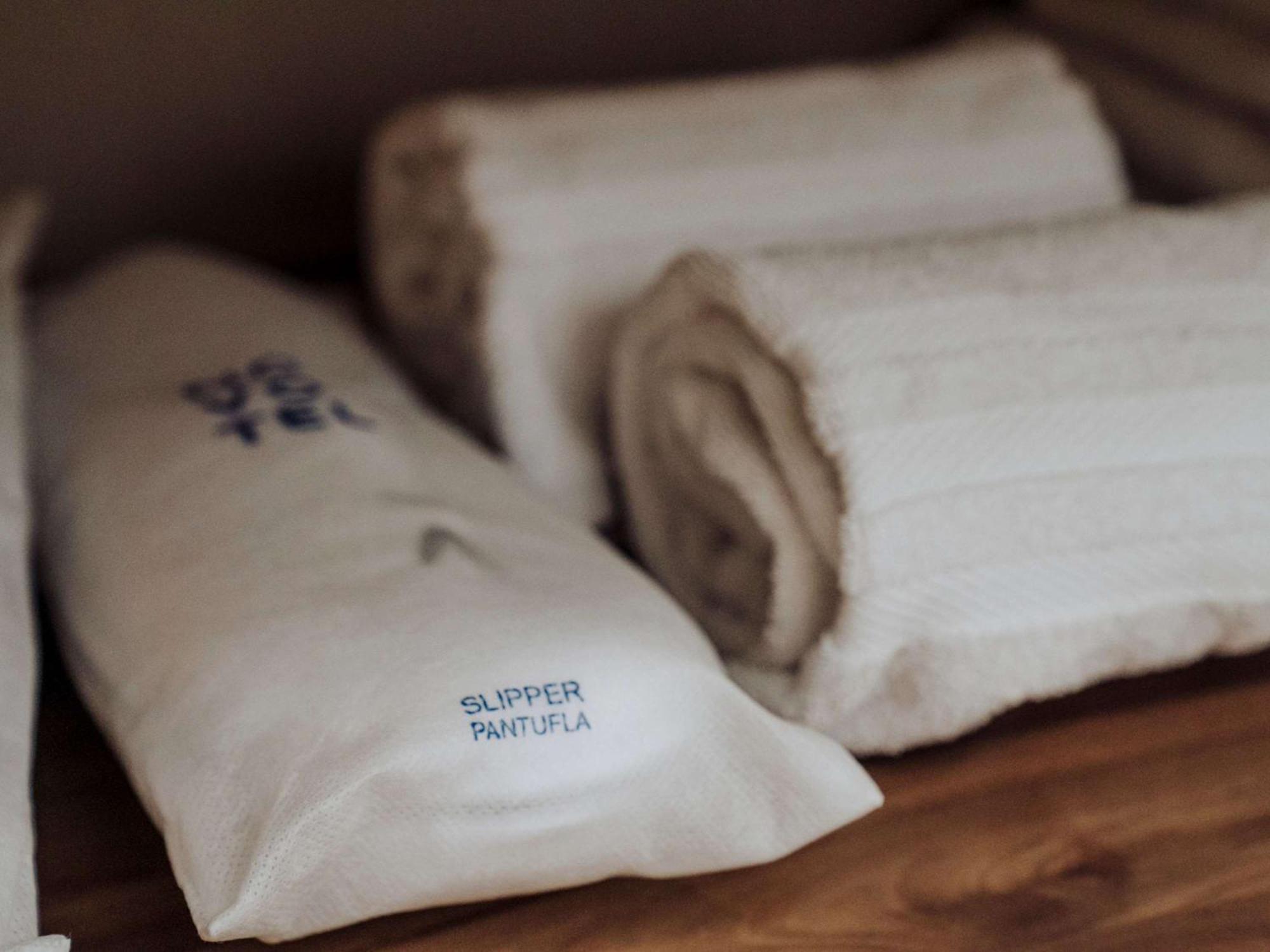 Novotel Medellin El Tesoro Eksteriør bilde A folded bath sheet