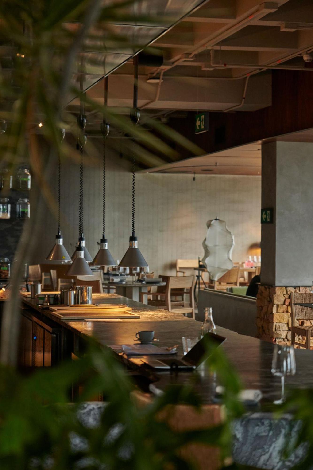Novotel Medellin El Tesoro Eksteriør bilde Restaurant AOC